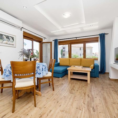 Iva Apartmani Vodice Exterior foto