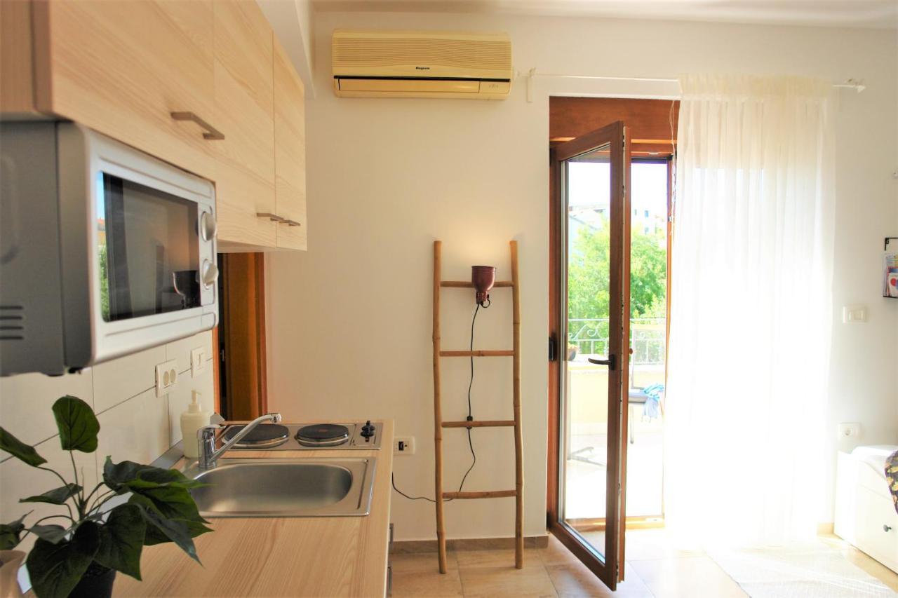 Iva Apartmani Vodice Exterior foto