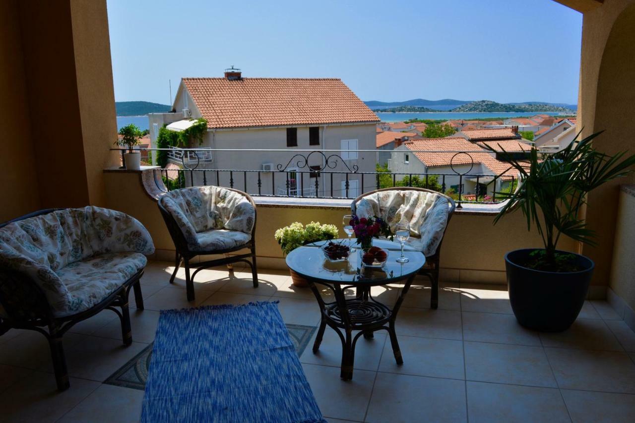 Iva Apartmani Vodice Exterior foto