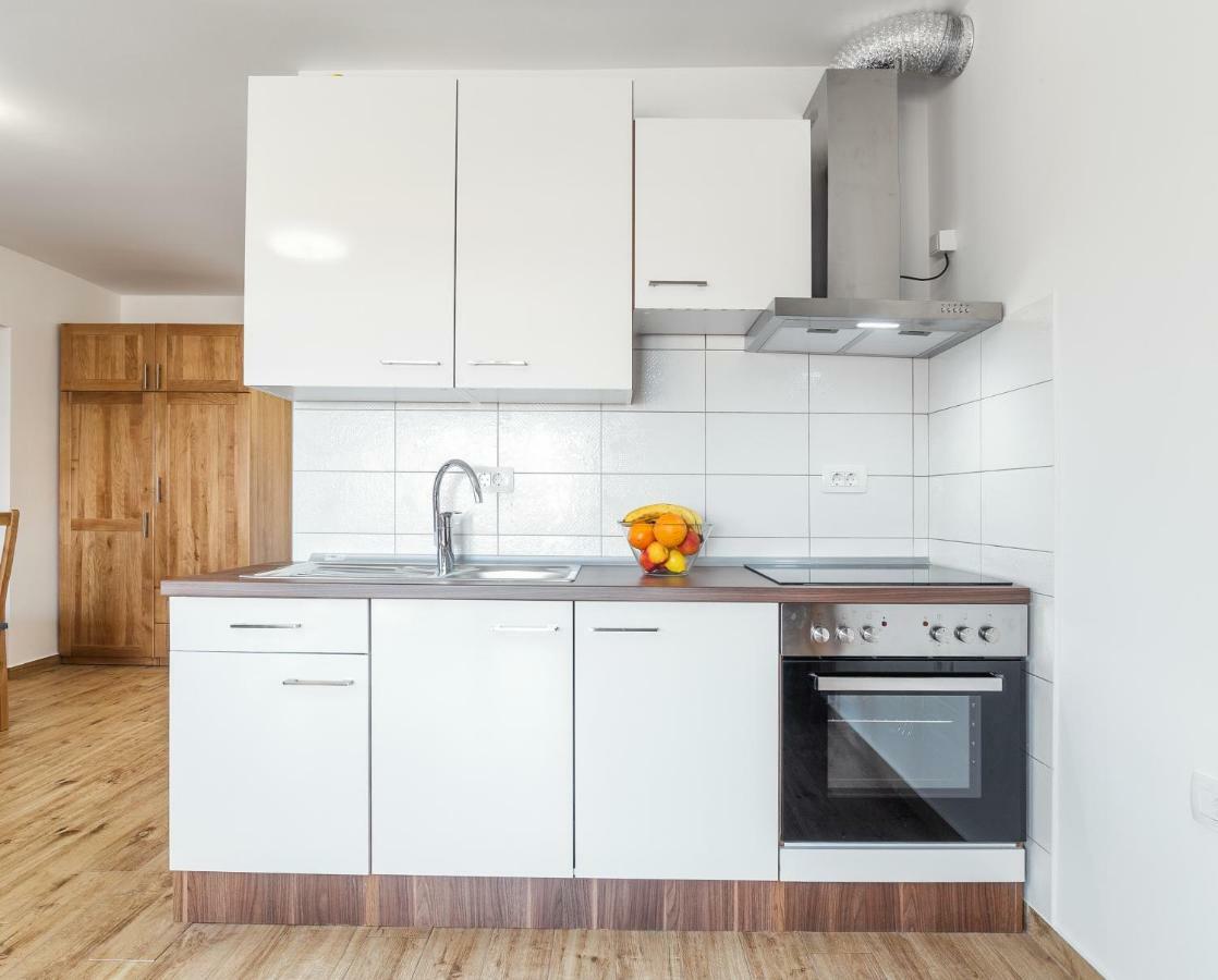 Iva Apartmani Vodice Exterior foto